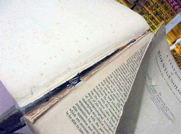 書的裝訂膠開了